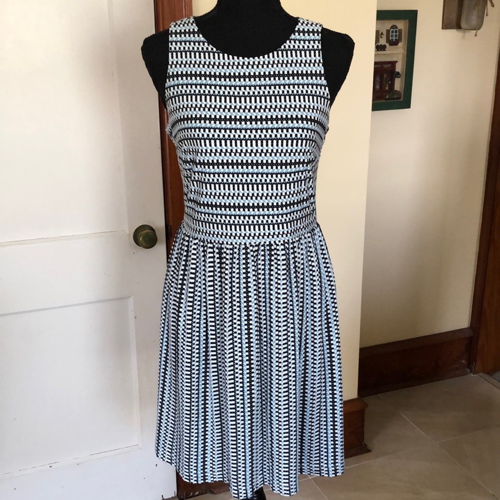 Loft fully lined dress. Excellent condition.